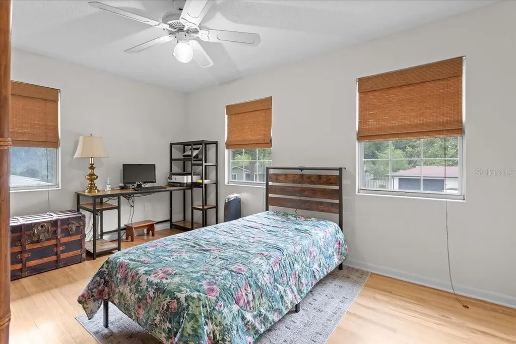 1940 NW 35th Street Gainesville FL 32605