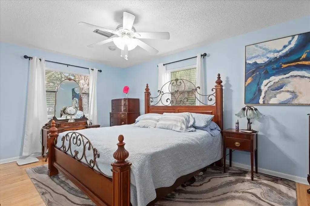 1940 NW 35th Street Gainesville FL 32605