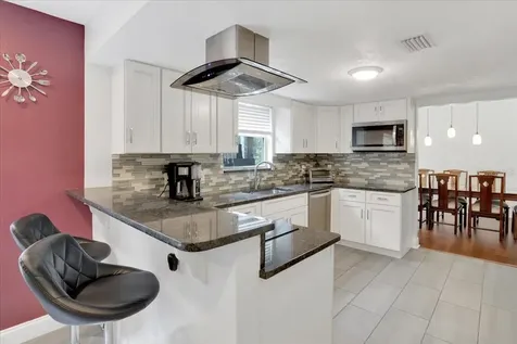 1940 NW 35th Street Gainesville FL 32605