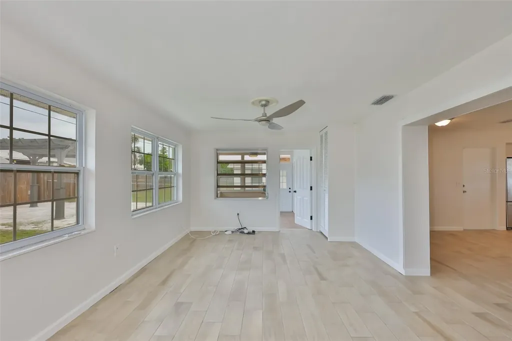7824 115th Street Seminole FL 33772