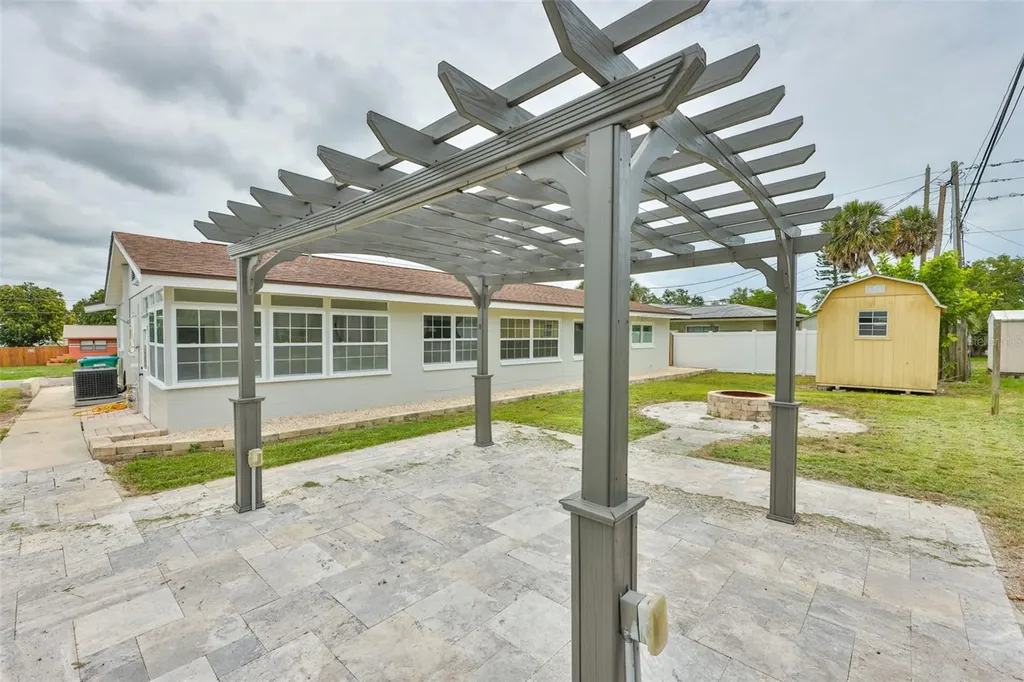 7824 115th Street Seminole FL 33772