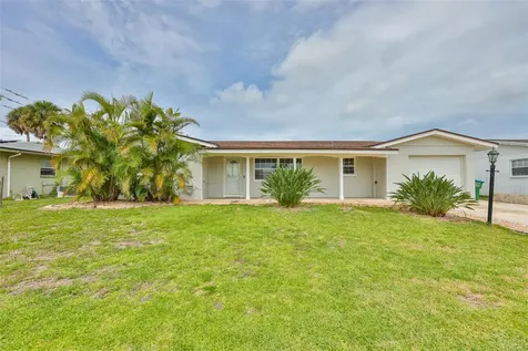7824 115th Street Seminole FL 33772