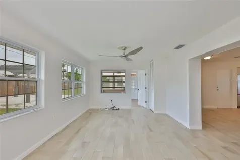 7824 115th Street Seminole FL 33772