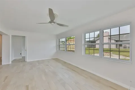 7824 115th Street Seminole FL 33772