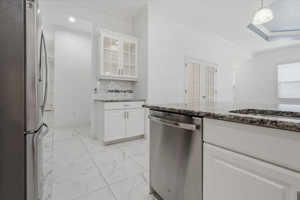 3613 Woodcliff Lake Terrace Sarasota FL 34243