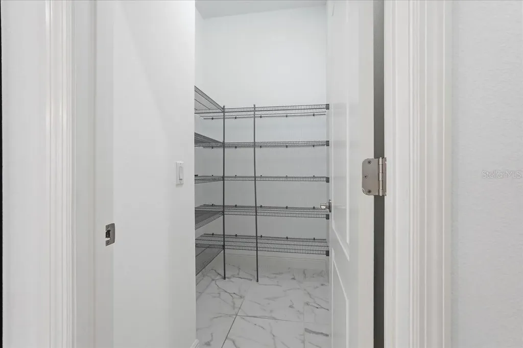 3613 Woodcliff Lake Terrace Sarasota FL 34243