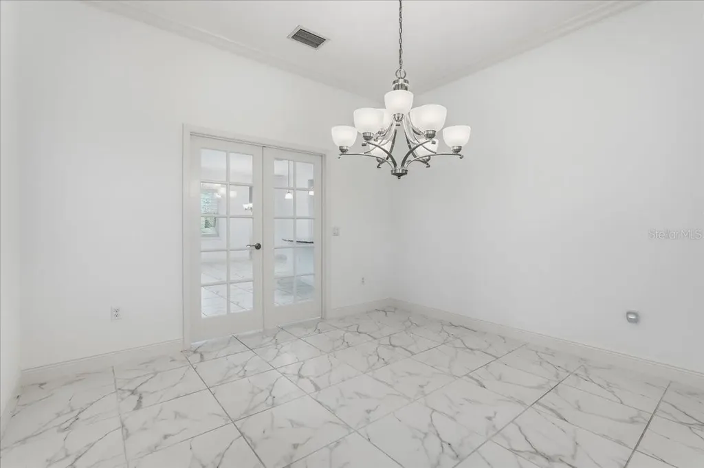 3613 Woodcliff Lake Terrace Sarasota FL 34243