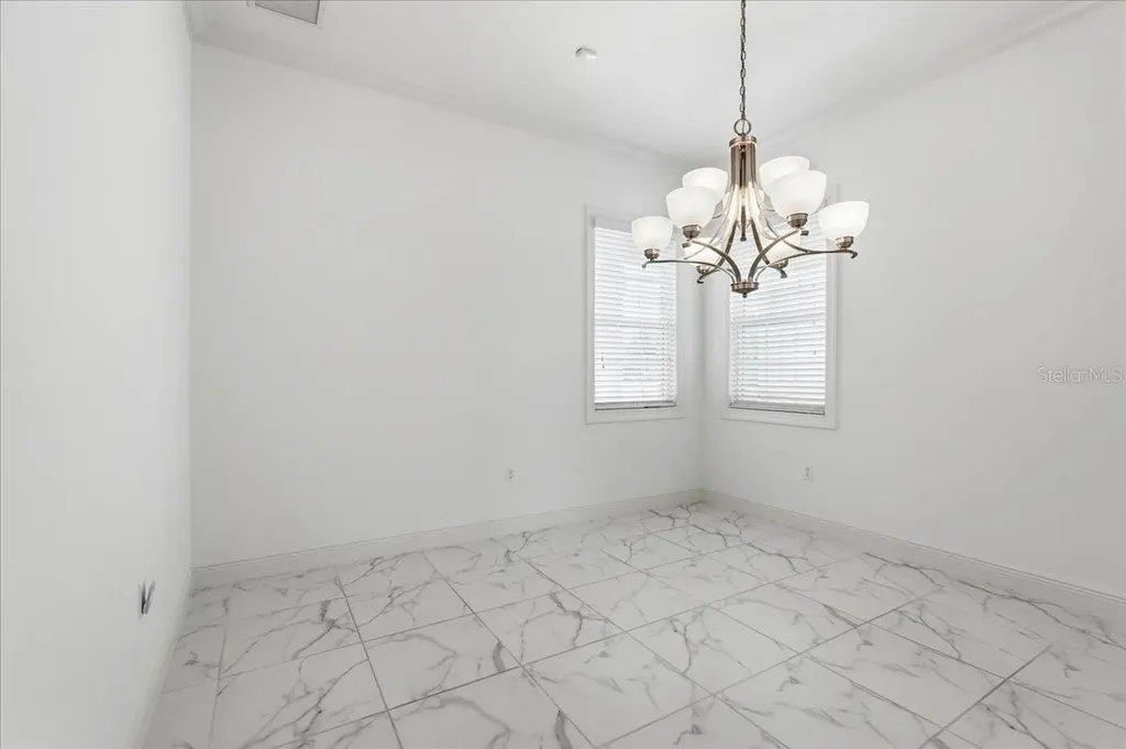 3613 Woodcliff Lake Terrace Sarasota FL 34243