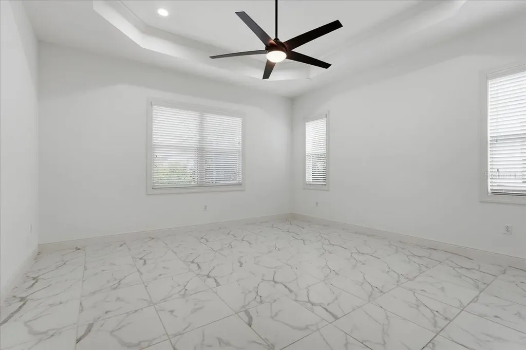 3613 Woodcliff Lake Terrace Sarasota FL 34243