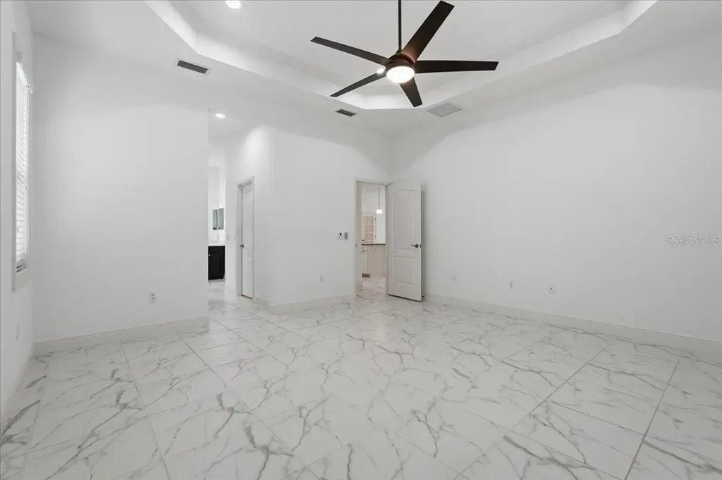 3613 Woodcliff Lake Terrace Sarasota FL 34243