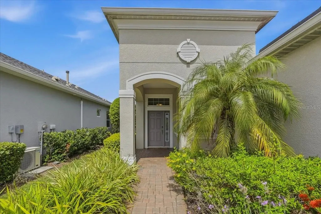 3613 Woodcliff Lake Terrace Sarasota FL 34243