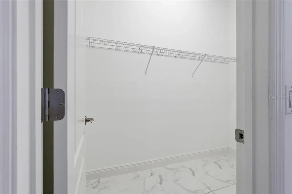3613 Woodcliff Lake Terrace Sarasota FL 34243
