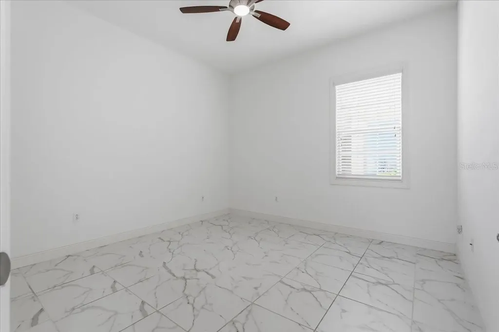 3613 Woodcliff Lake Terrace Sarasota FL 34243