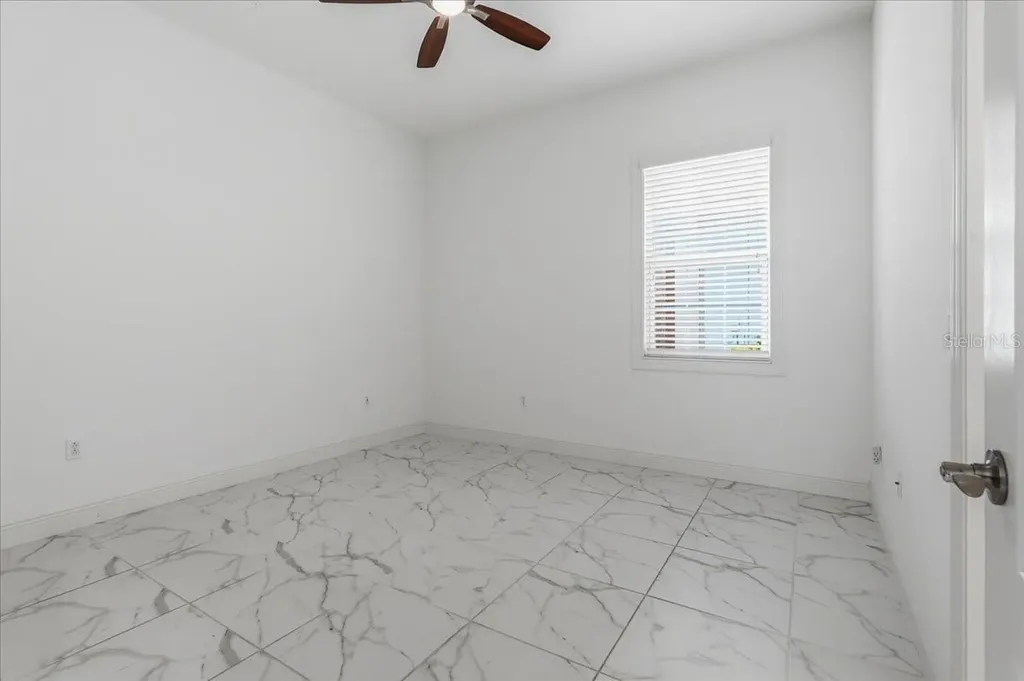 3613 Woodcliff Lake Terrace Sarasota FL 34243