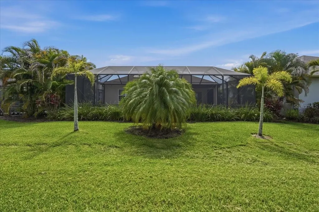 3613 Woodcliff Lake Terrace Sarasota FL 34243