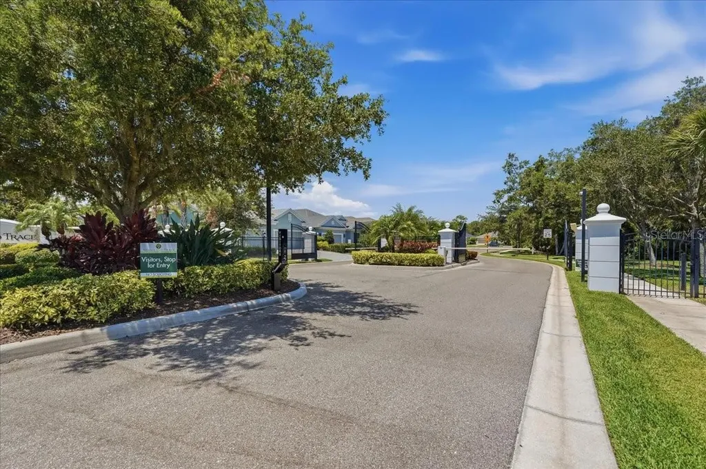 3613 Woodcliff Lake Terrace Sarasota FL 34243