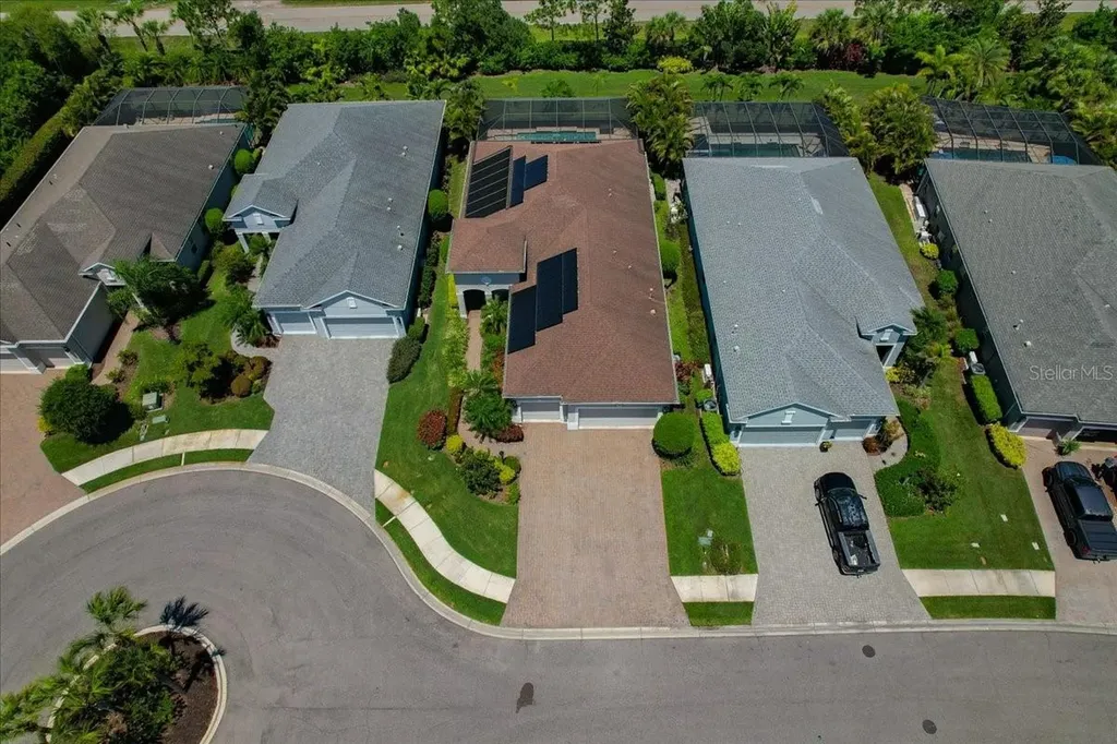 3613 Woodcliff Lake Terrace Sarasota FL 34243