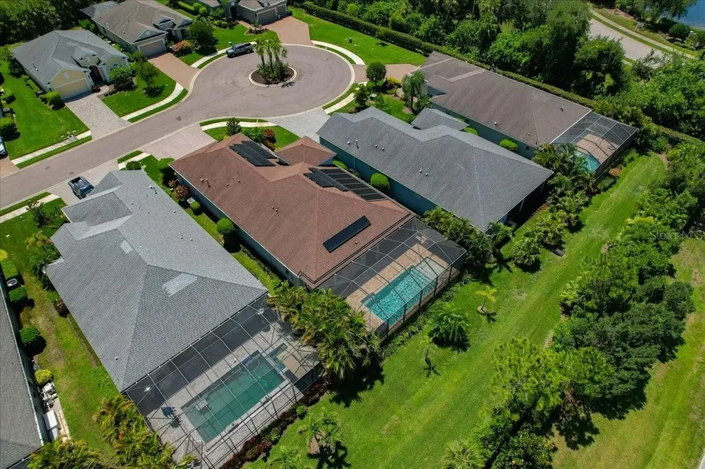 3613 Woodcliff Lake Terrace Sarasota FL 34243