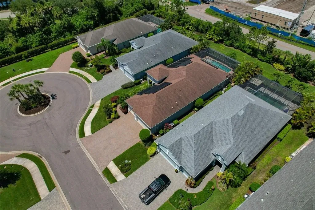 3613 Woodcliff Lake Terrace Sarasota FL 34243