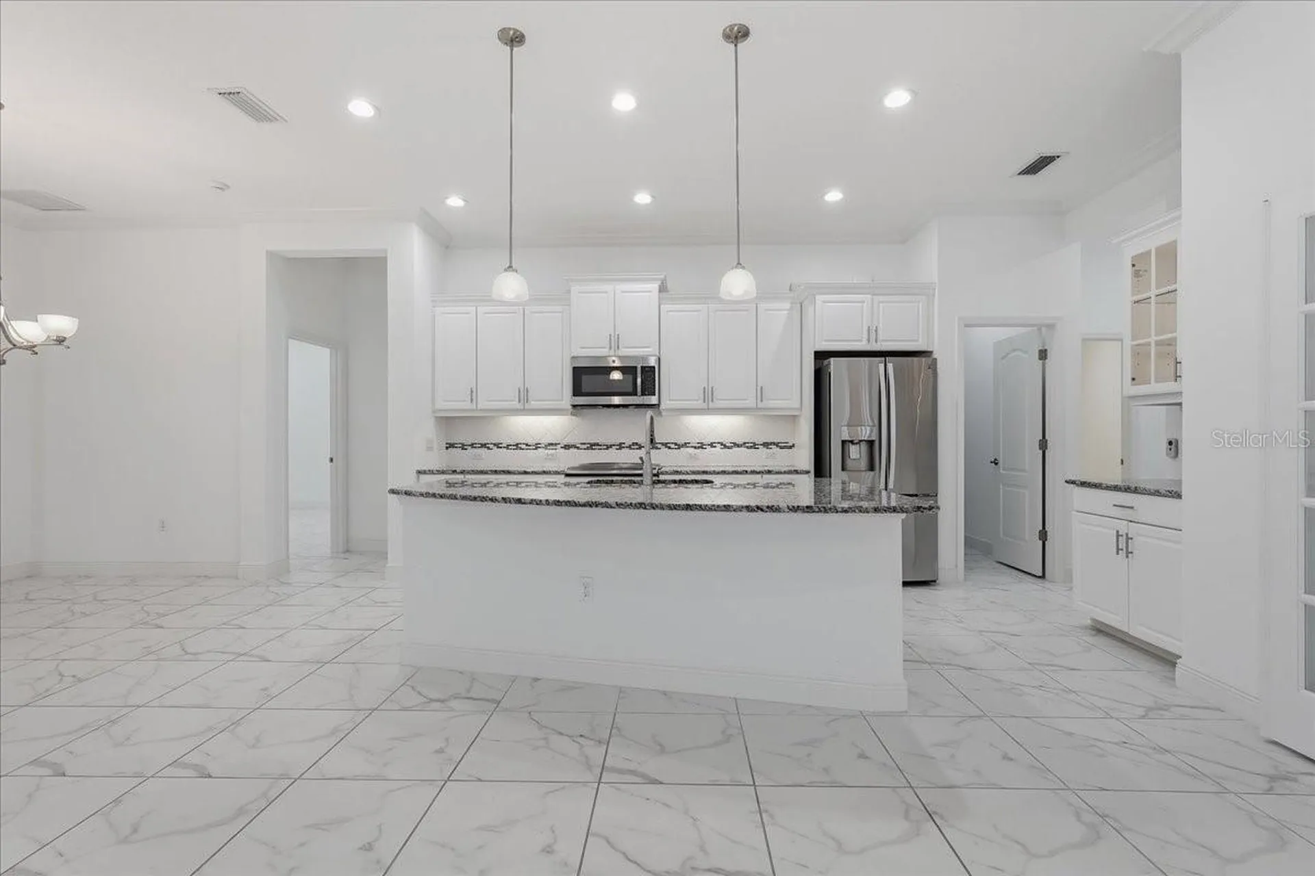 3613 Woodcliff Lake Terrace Sarasota FL 34243