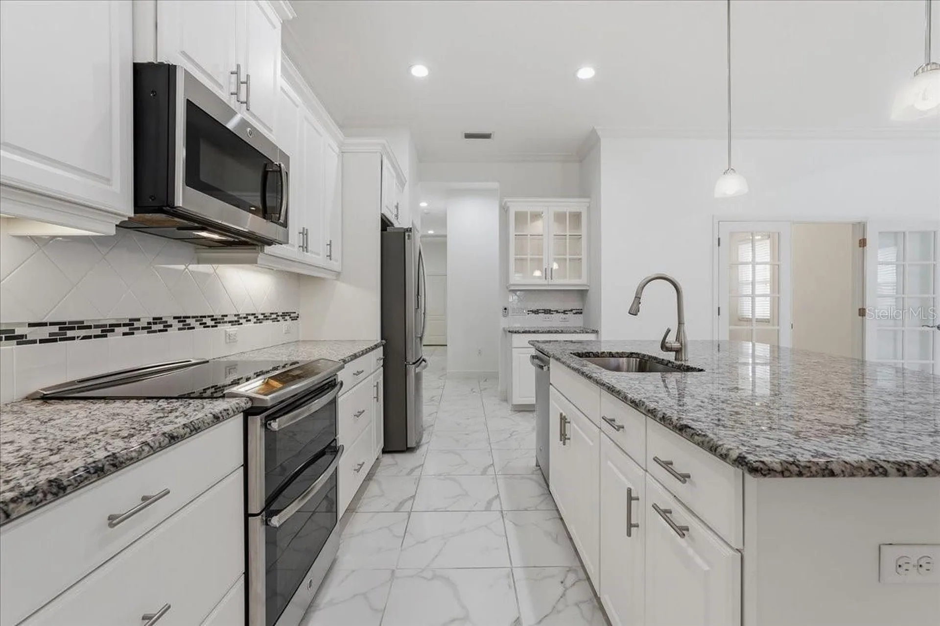 3613 Woodcliff Lake Terrace Sarasota FL 34243