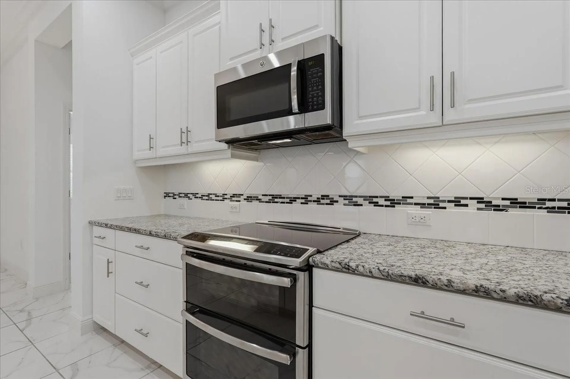 3613 Woodcliff Lake Terrace Sarasota FL 34243