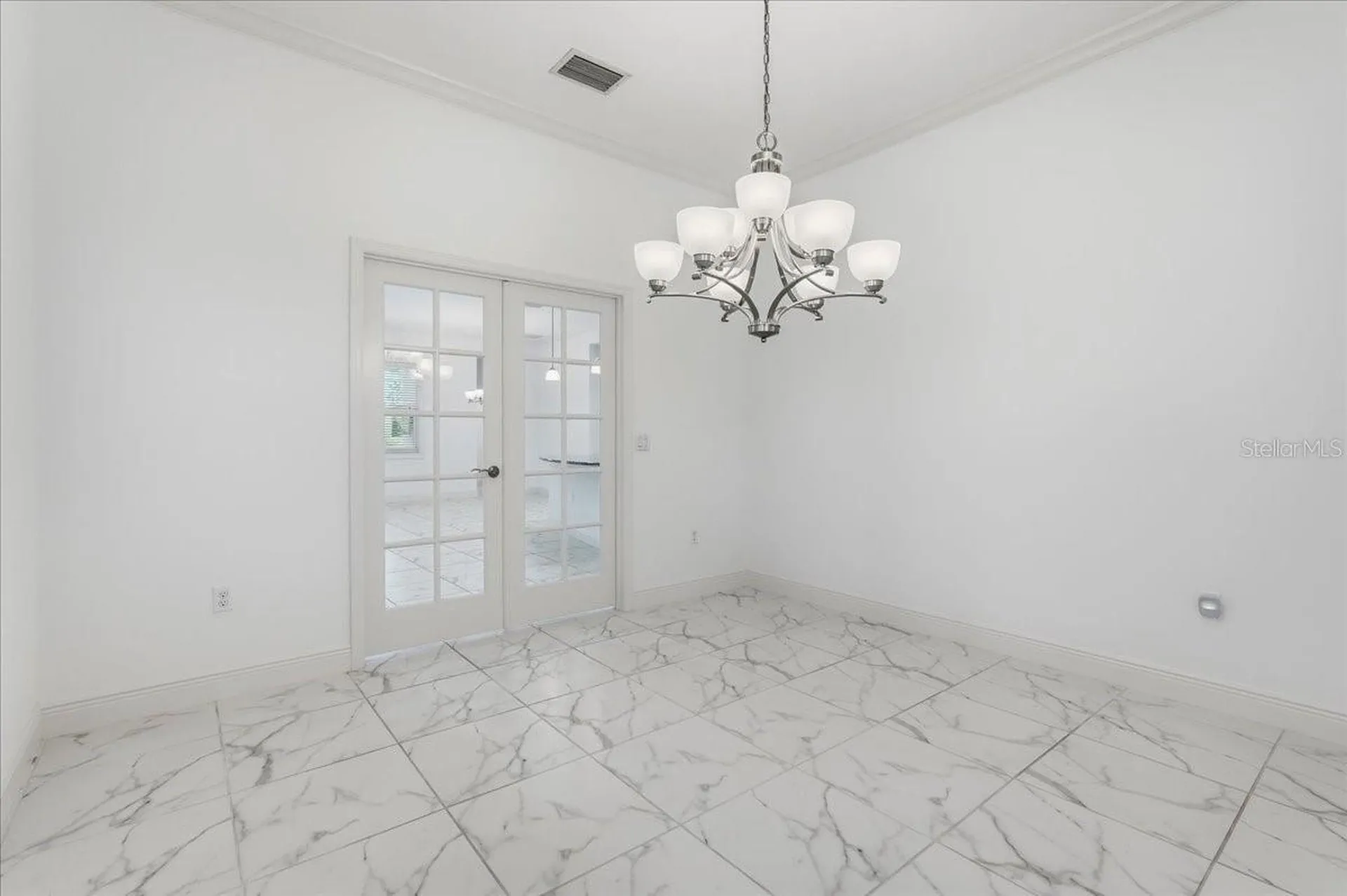 3613 Woodcliff Lake Terrace Sarasota FL 34243