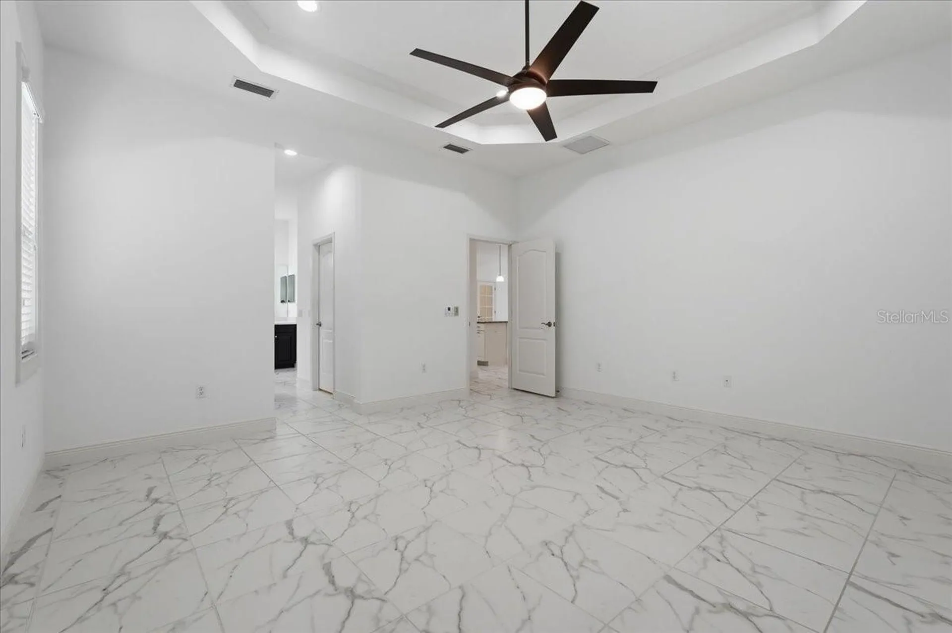 3613 Woodcliff Lake Terrace Sarasota FL 34243