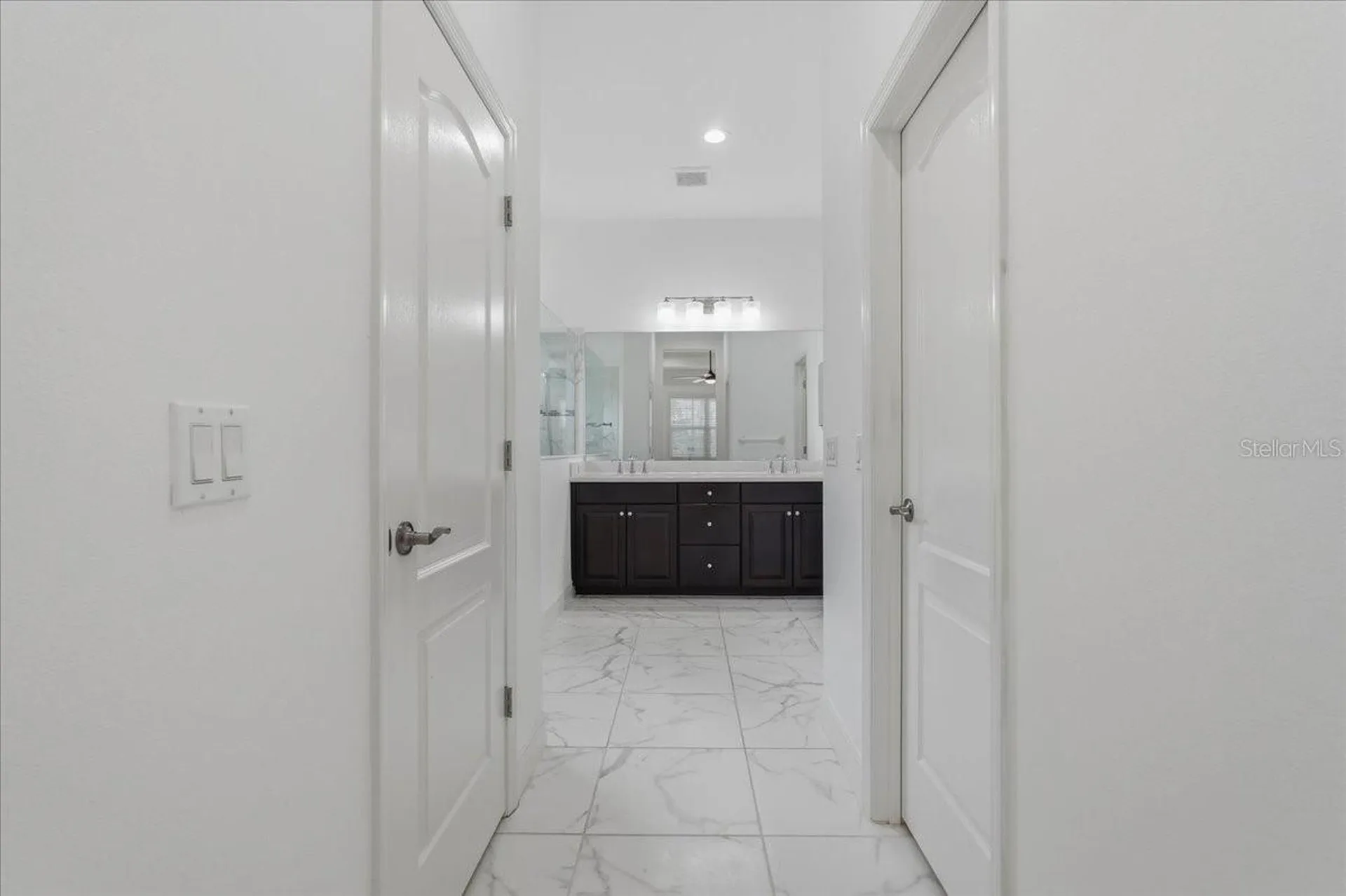 3613 Woodcliff Lake Terrace Sarasota FL 34243