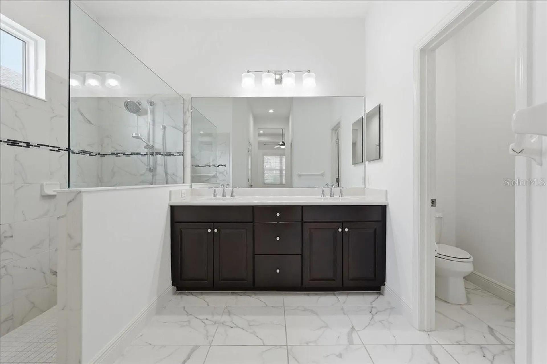 3613 Woodcliff Lake Terrace Sarasota FL 34243