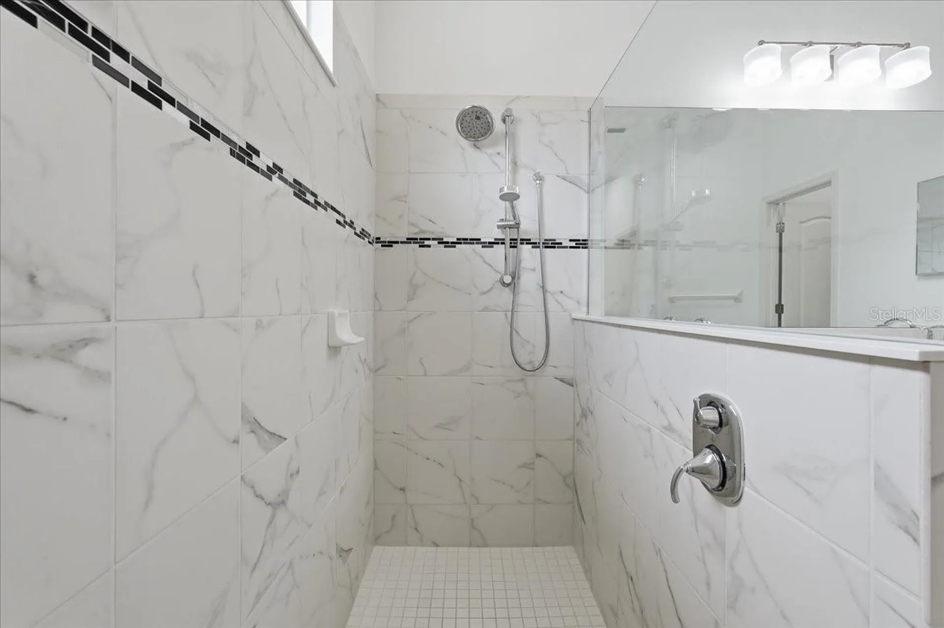 3613 Woodcliff Lake Terrace Sarasota FL 34243