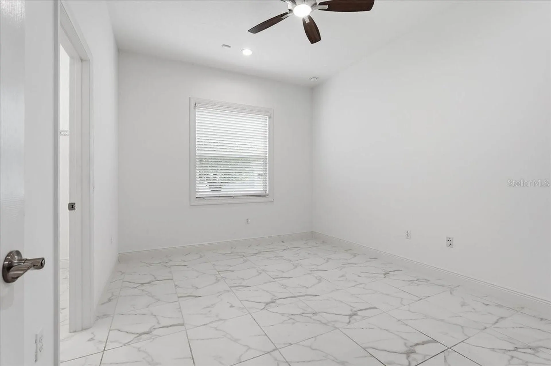 3613 Woodcliff Lake Terrace Sarasota FL 34243