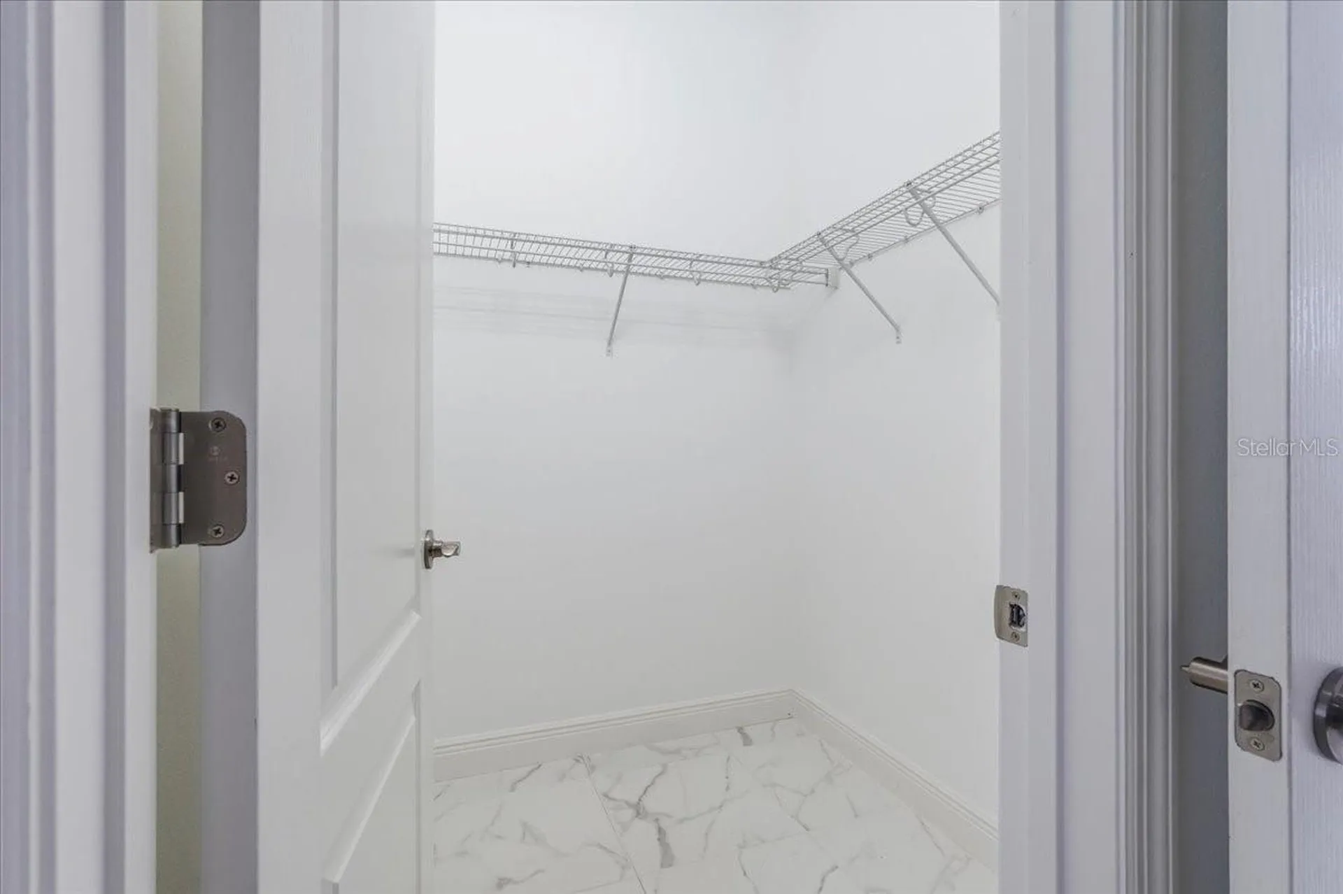 3613 Woodcliff Lake Terrace Sarasota FL 34243