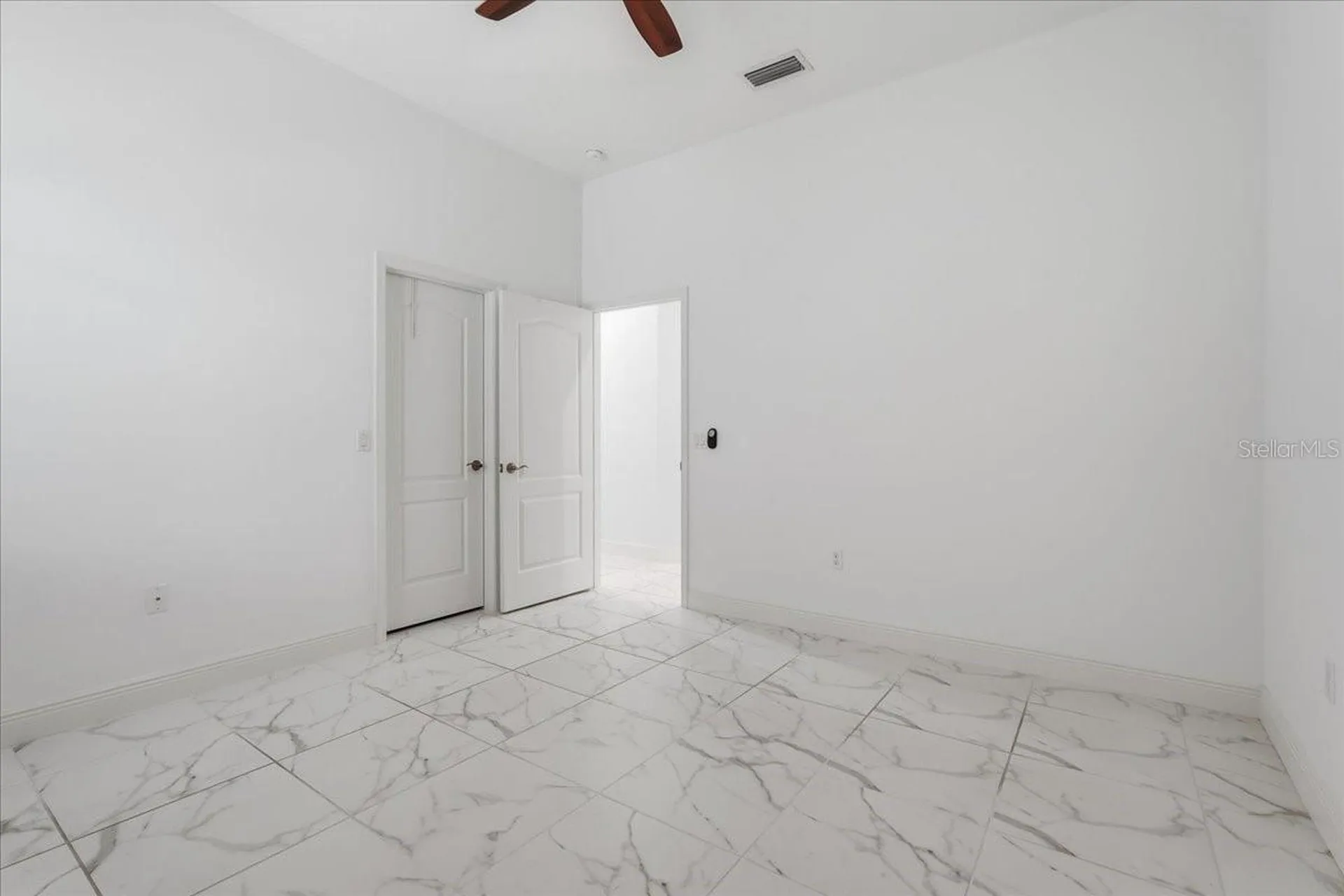 3613 Woodcliff Lake Terrace Sarasota FL 34243