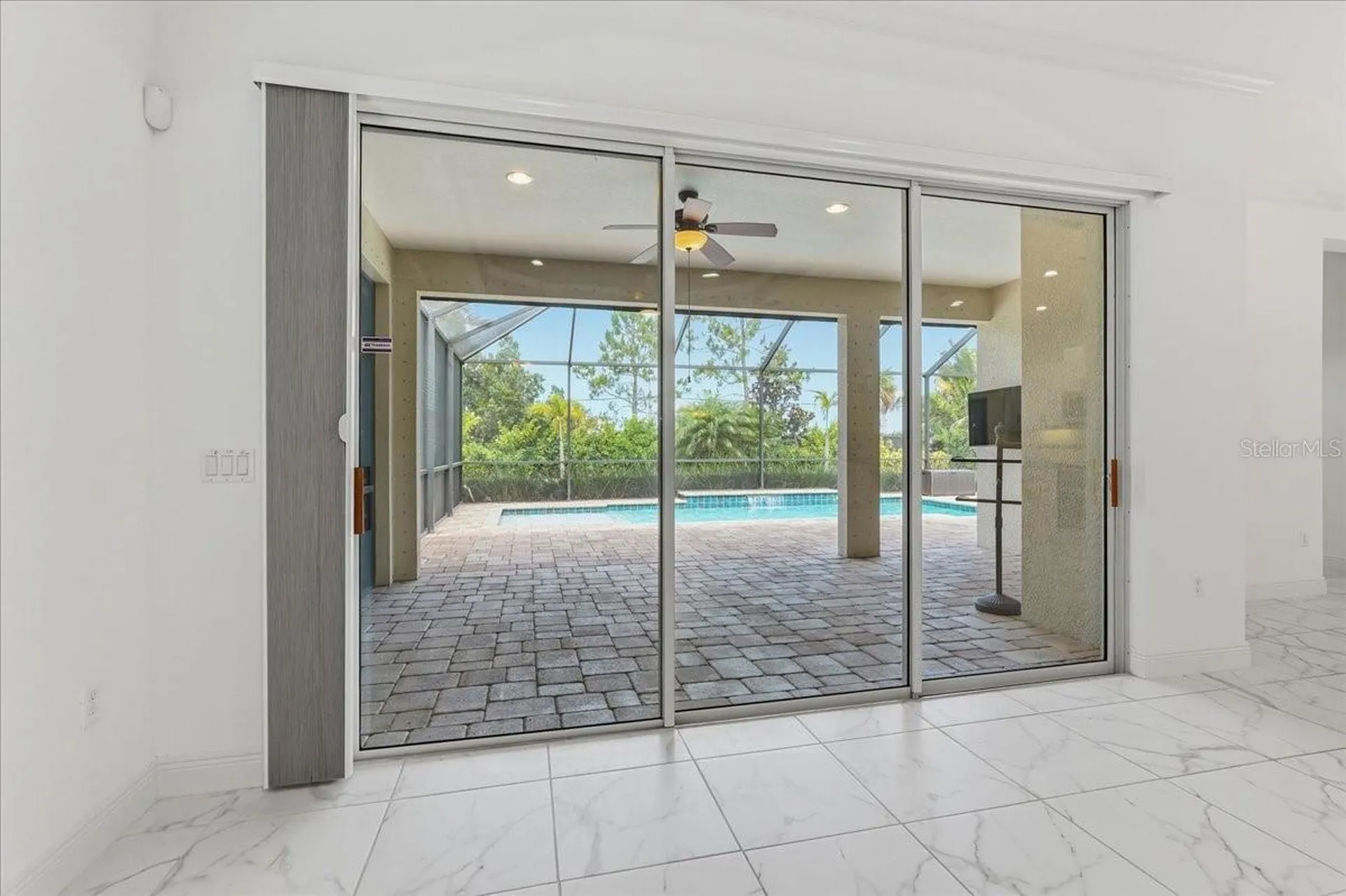 3613 Woodcliff Lake Terrace Sarasota FL 34243