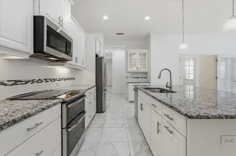 3613 Woodcliff Lake Terrace Sarasota FL 34243