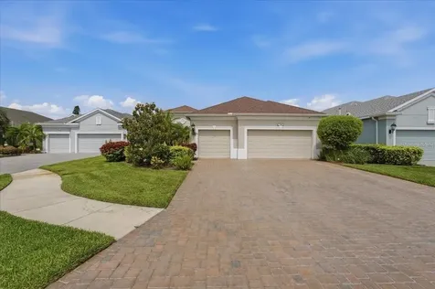 3613 Woodcliff Lake Terrace Sarasota FL 34243