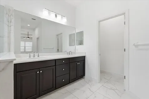 3613 Woodcliff Lake Terrace Sarasota FL 34243