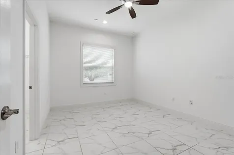 3613 Woodcliff Lake Terrace Sarasota FL 34243