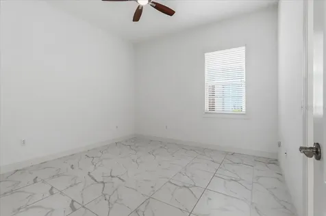 3613 Woodcliff Lake Terrace Sarasota FL 34243
