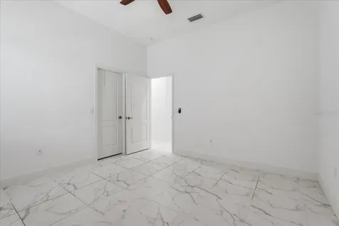 3613 Woodcliff Lake Terrace Sarasota FL 34243