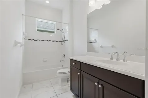 3613 Woodcliff Lake Terrace Sarasota FL 34243
