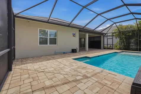 3613 Woodcliff Lake Terrace Sarasota FL 34243