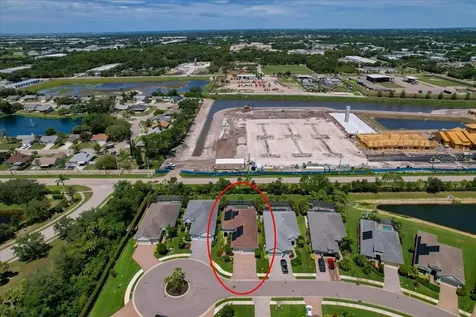 3613 Woodcliff Lake Terrace Sarasota FL 34243