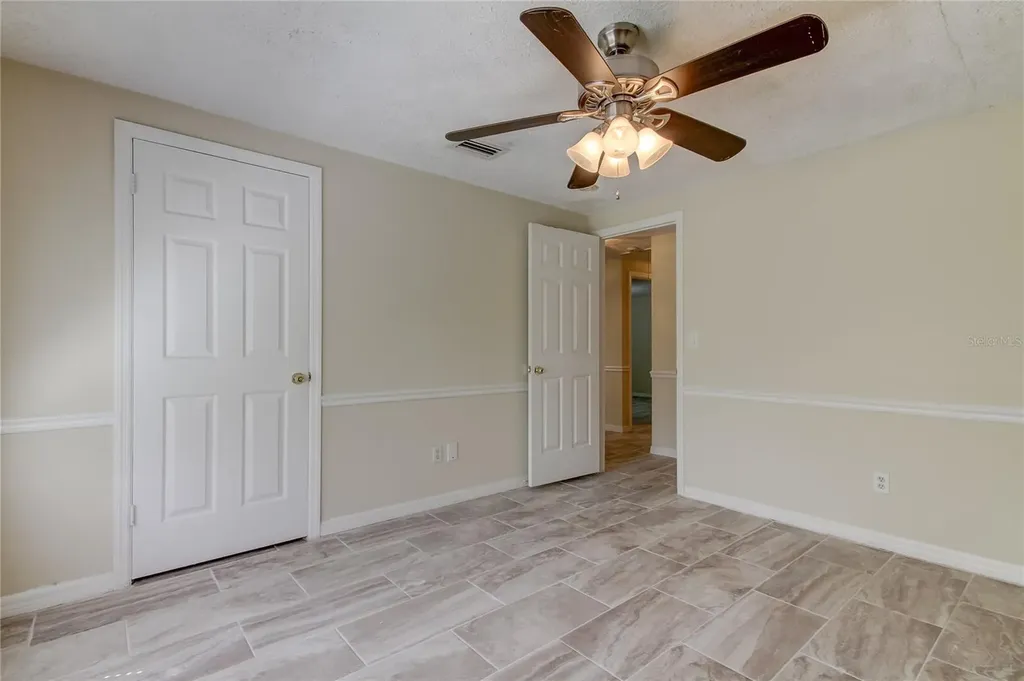 10406 Reclinata Lane Tampa FL 33618