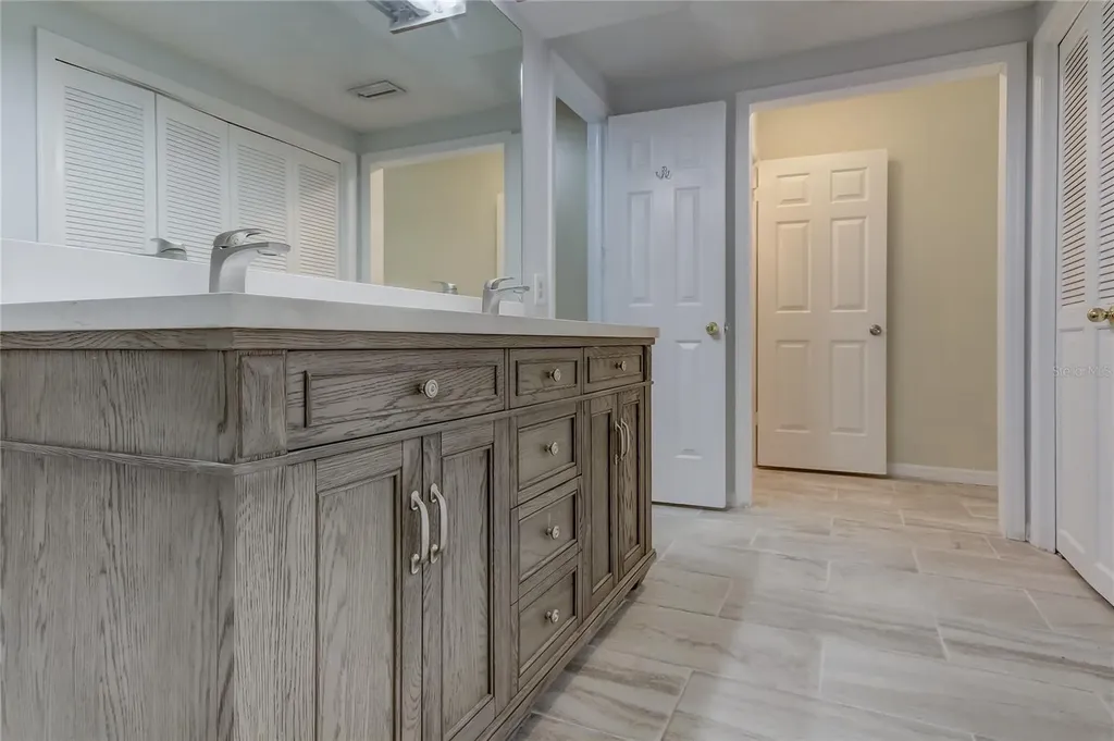 10406 Reclinata Lane Tampa FL 33618