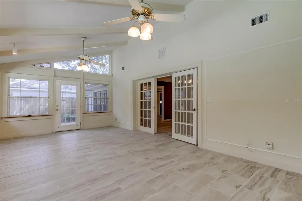 10406 Reclinata Lane Tampa FL 33618