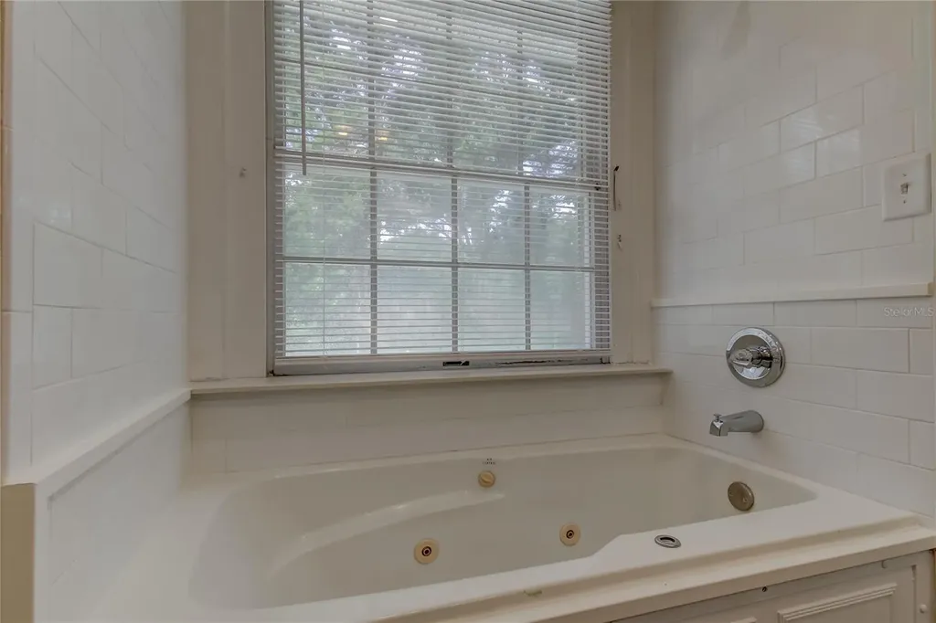 10406 Reclinata Lane Tampa FL 33618