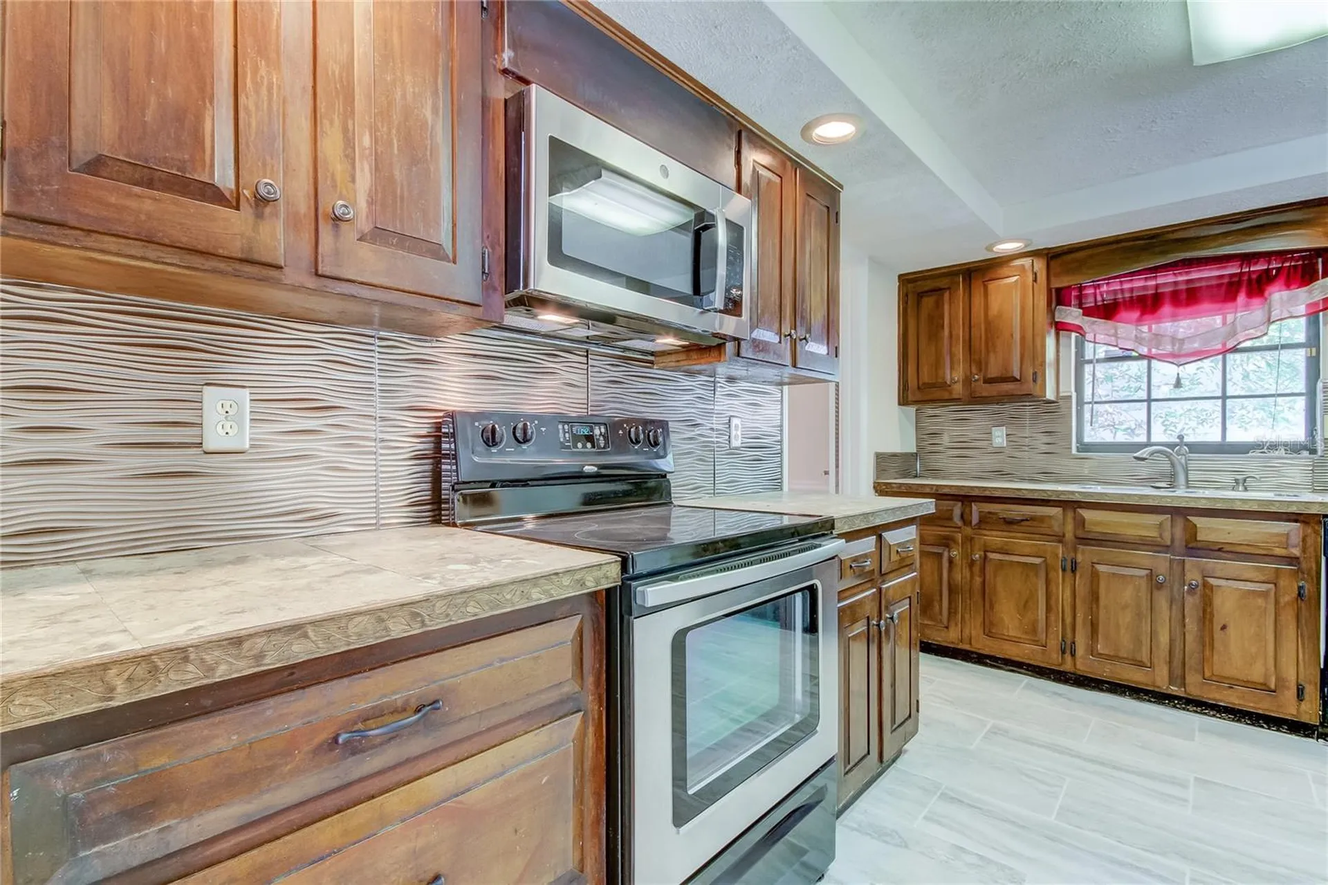 10406 Reclinata Lane Tampa FL 33618