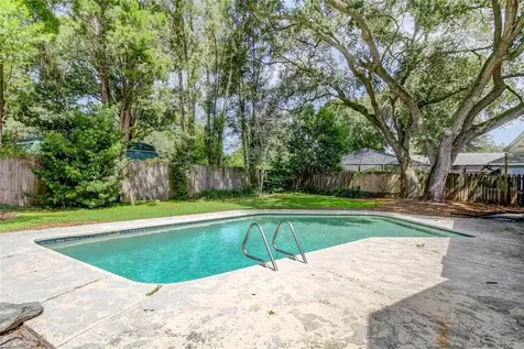 10406 Reclinata Lane Tampa FL 33618